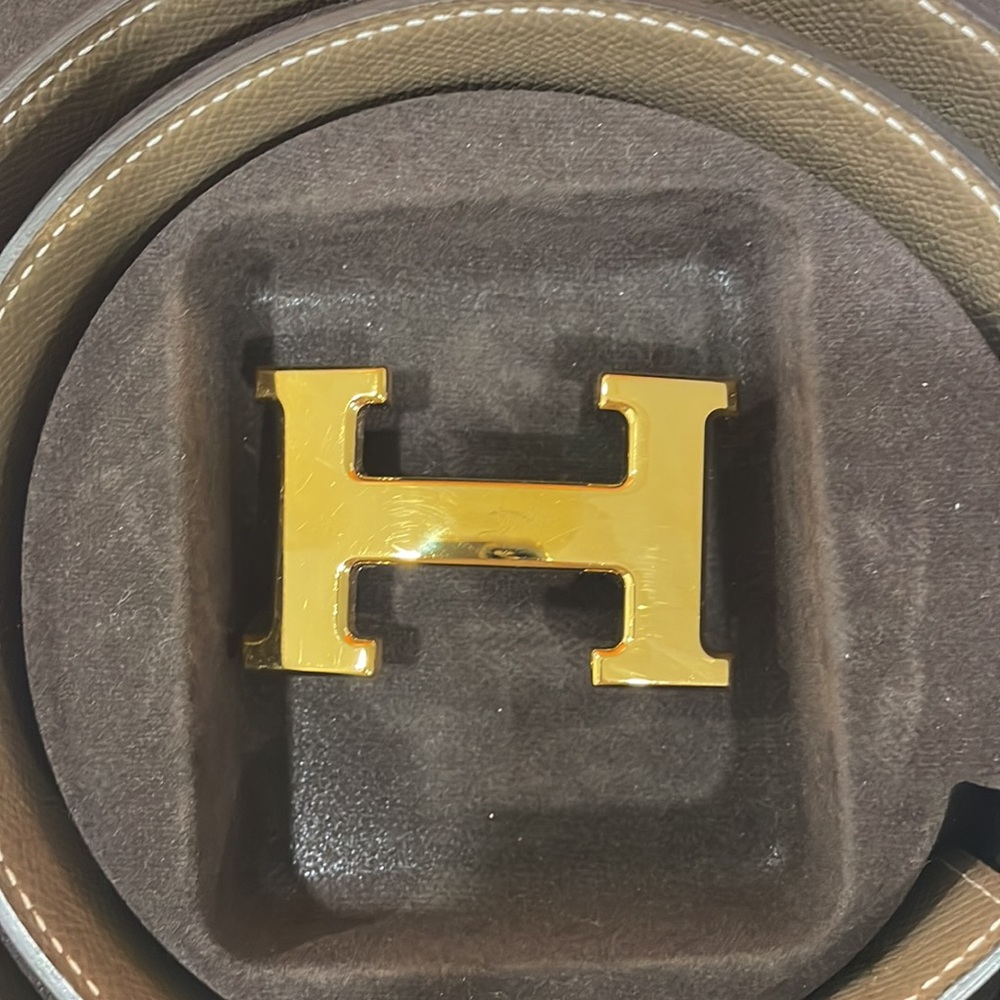 Authentic Hermes belt sz85 noir and eutope reversible belt. Receipt and box!
